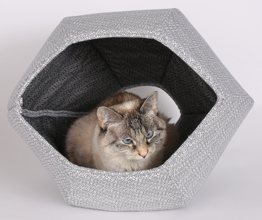 Cat top ball bed
